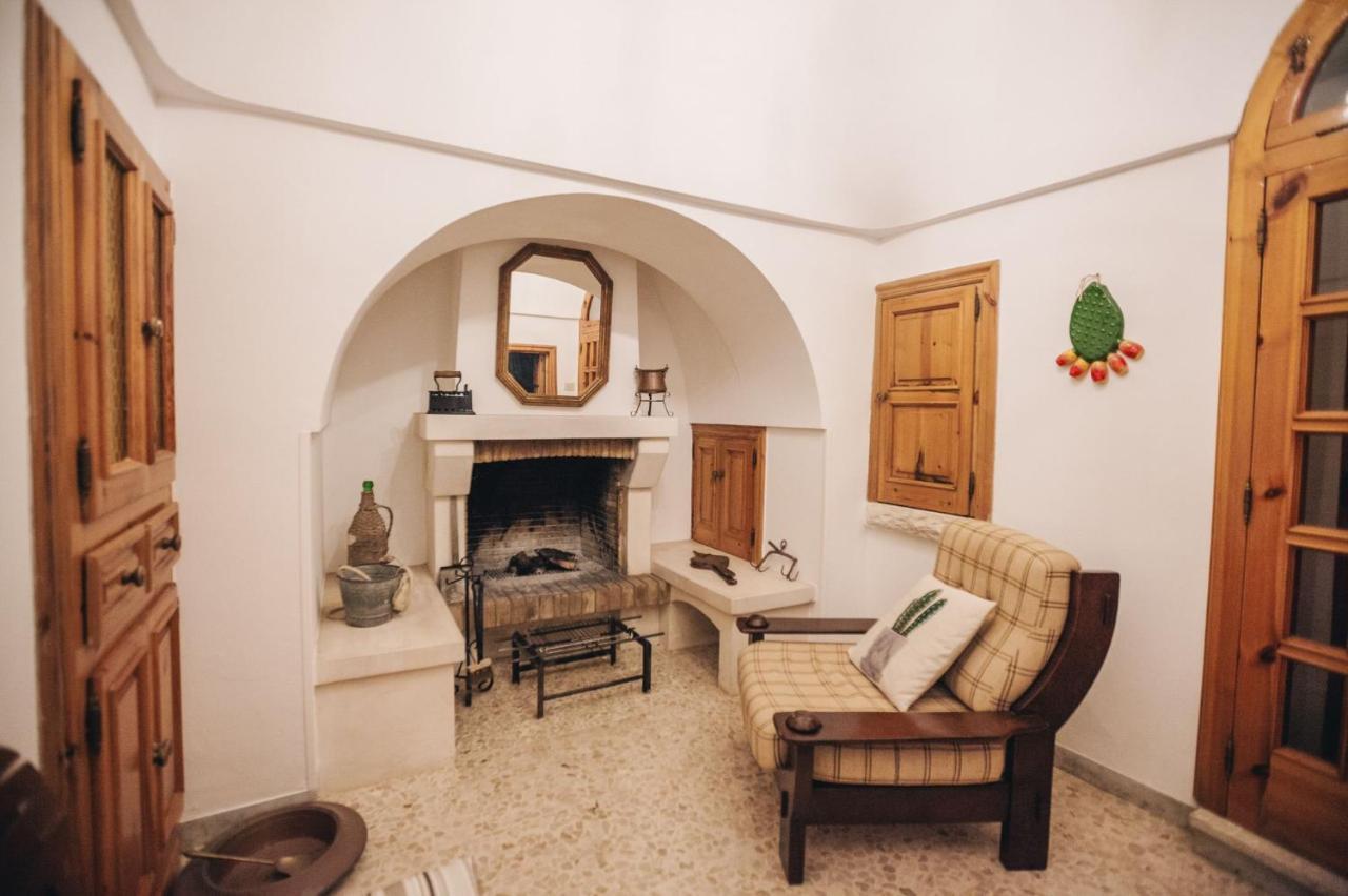 Trulli Pinnacoli Locorotondo Luaran gambar