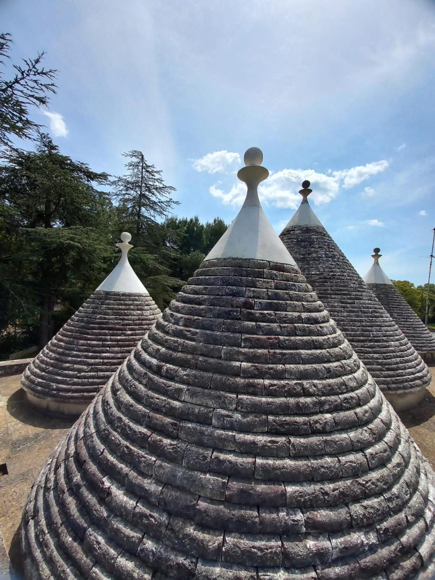 Trulli Pinnacoli Locorotondo Luaran gambar