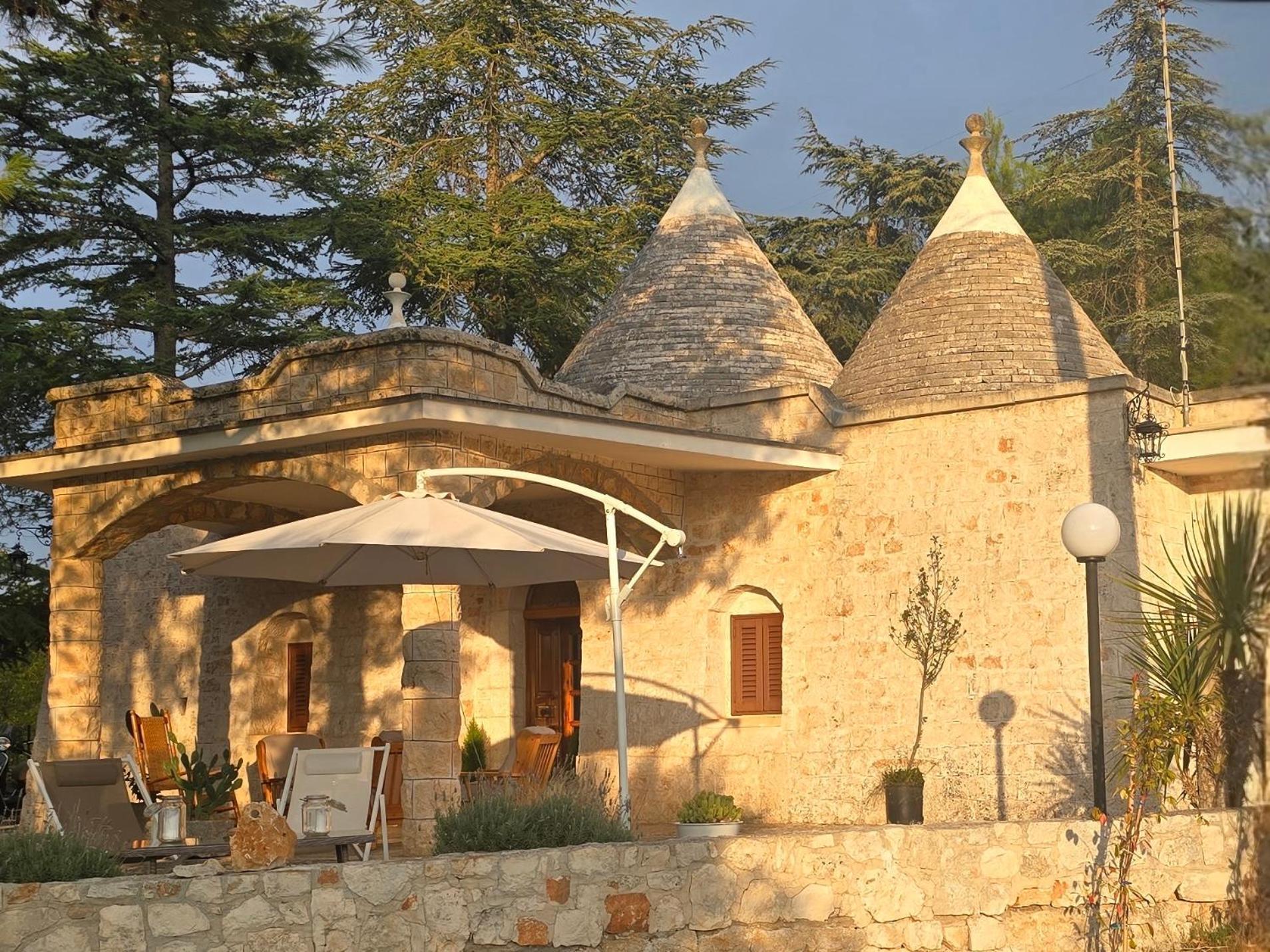 Trulli Pinnacoli Locorotondo Luaran gambar